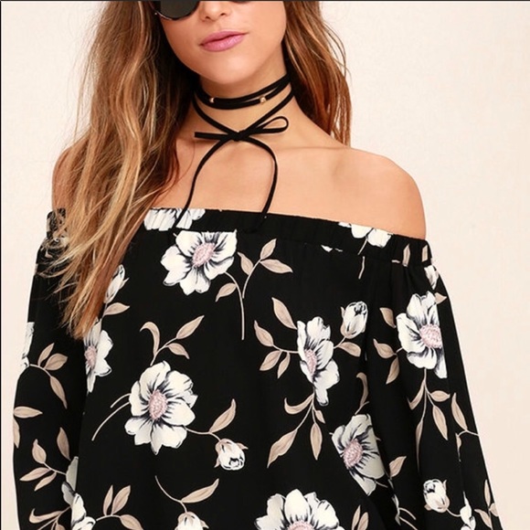 Lulus off the shoulder top - Picture 4 of 6